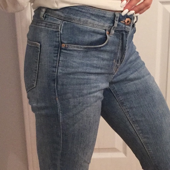 3/$15 Denim blue jeans (divided) - Picture 4 of 4